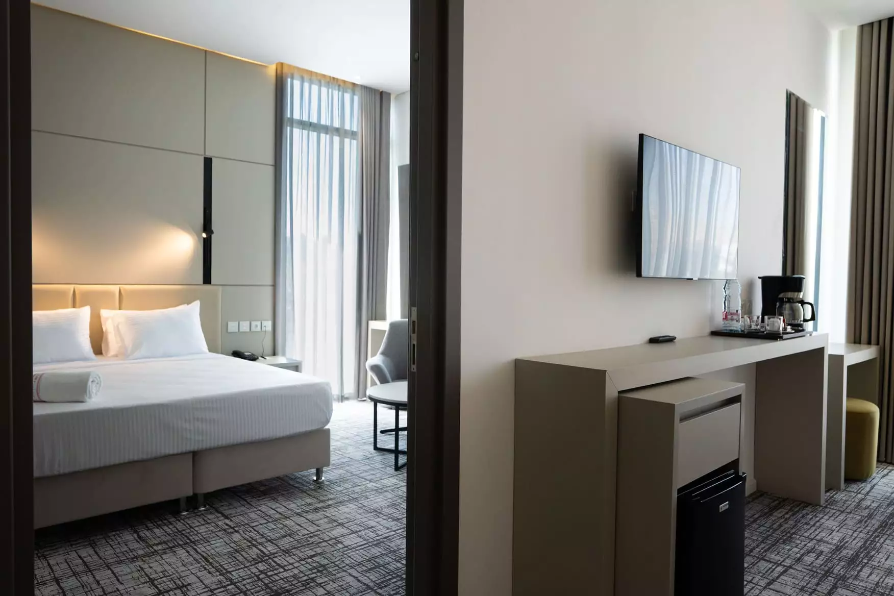 Alibaba https://cdn.alibaba.ir/ostorage/hotel-accommodation-images/68ff477ba1e6f83605b7e892_سوييت دلوكس ( يک خوابه) (1).webp